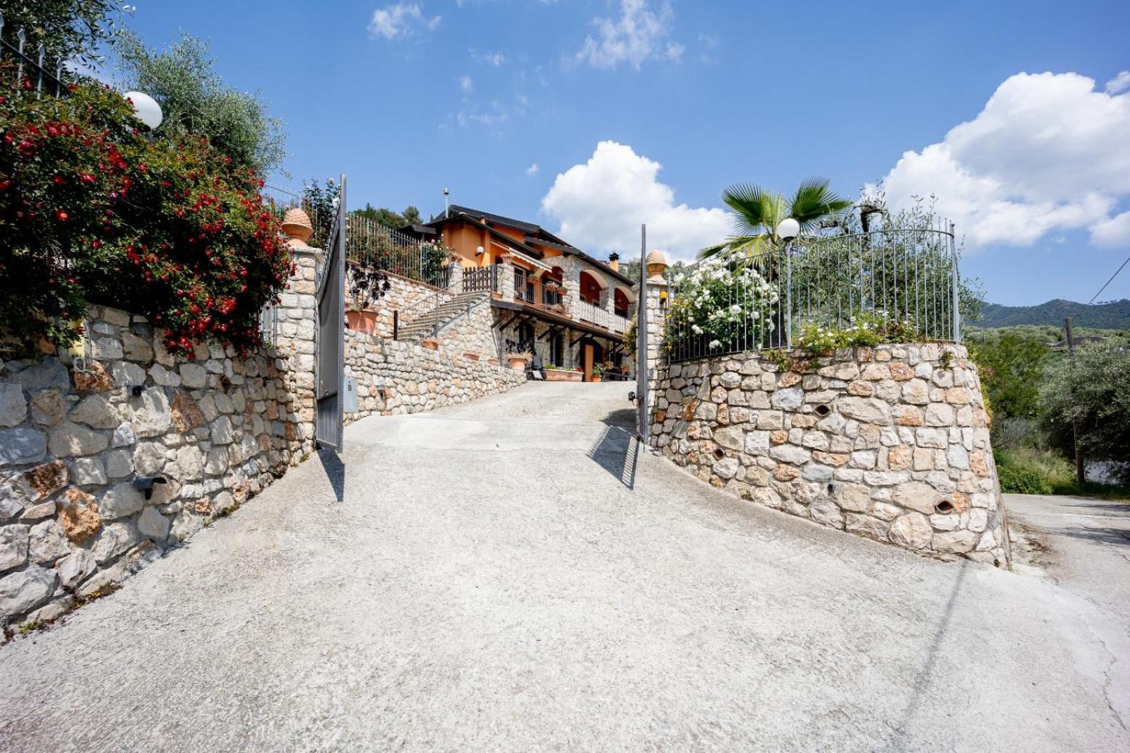 Holiday home La Taverna Tra Gli Ulivi